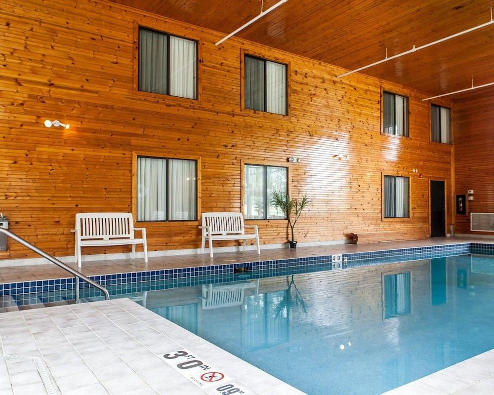 Baymont Inn & Suites By Wyndham Mukwonago Ngoại thất bức ảnh