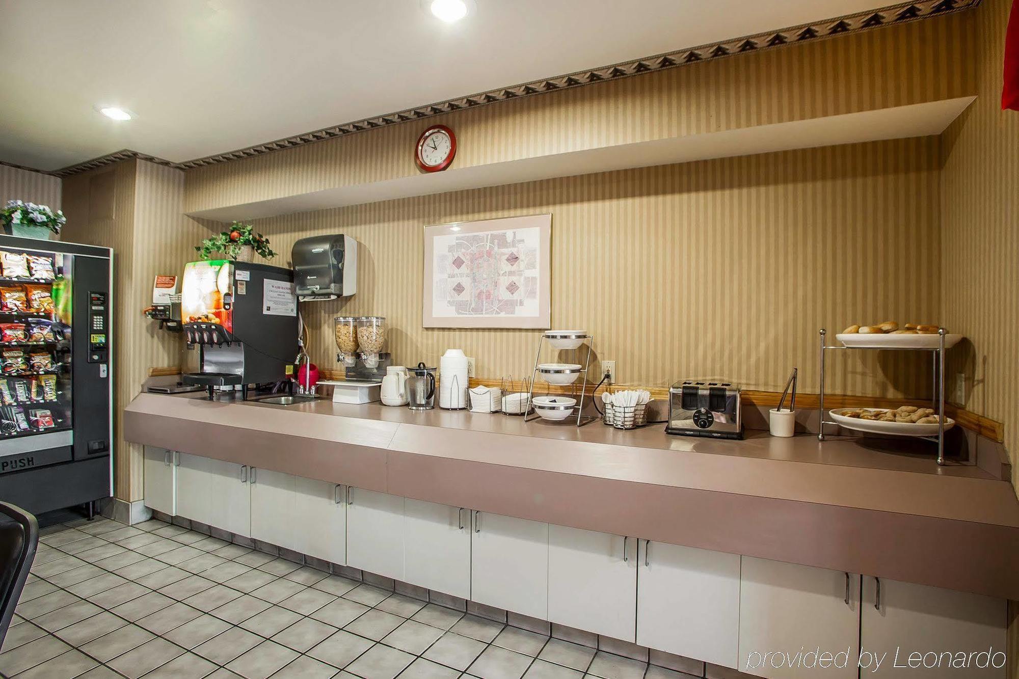 Baymont Inn & Suites By Wyndham Mukwonago Ngoại thất bức ảnh